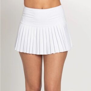 Gold Hinge white skort. barely worn
